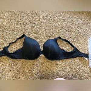 Cacique, 42D, tshirt bra, good condition, black